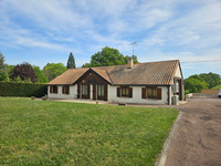 Propriété à vendre à Valigny, Allier - 295 000 € - photo n°1