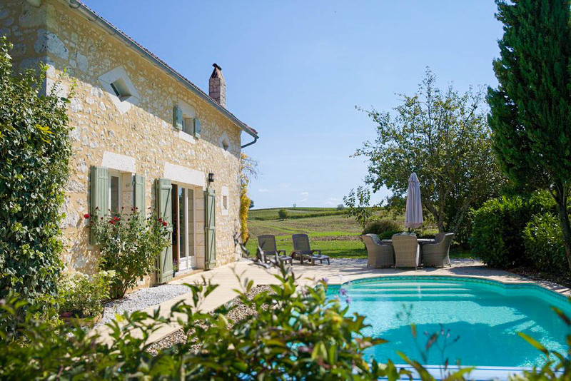 House for sale in Eymet Dordogne stone property with 2