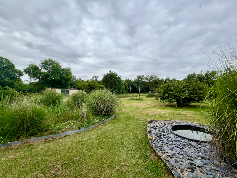 French property for sale in Genouillé, Charente-Maritime - €370,000 - photo 6