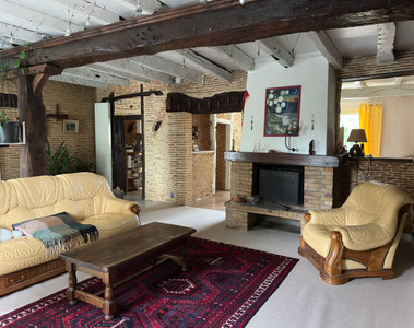 French property for sale in Saint-Pierre-d'Eyraud, Dordogne - €199,999 - photo 2
