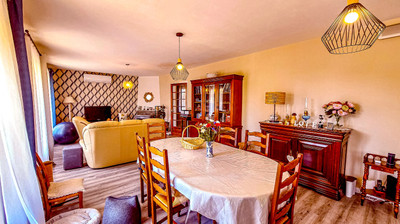 French property for sale in Condac, Charente - €183,600 - photo 3