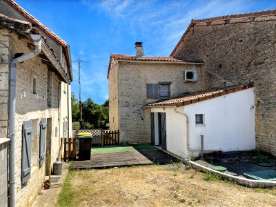 French property for sale in Courcôme, Charente - €88,000 - photo 1