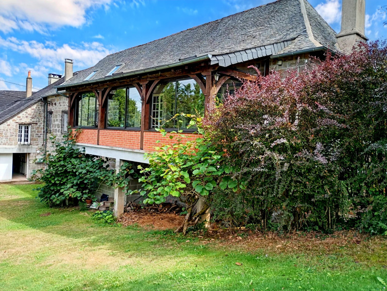 French property for sale in Brignac-la-Plaine, Corrèze - €327,600 - photo 2