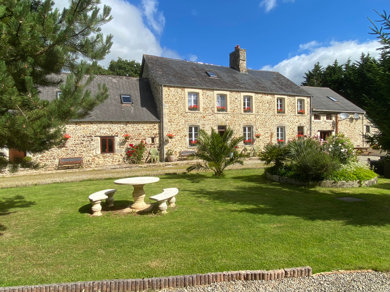 French property for sale in Néhou, Manche - &#8364;1,312,500 - photo 2