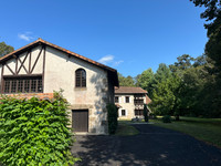 Maison à vendre à Nontron, Dordogne - 530.000 € - photo 2