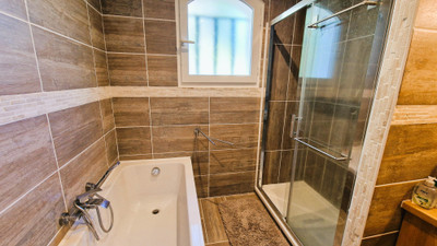French property for sale in Ménesplet, Dordogne - €266,700 - photo 6