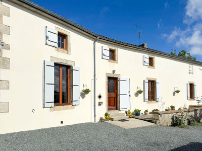 French property for sale in Beugnon-Thireuil, Deux-Sèvres - €267,500 - photo 1