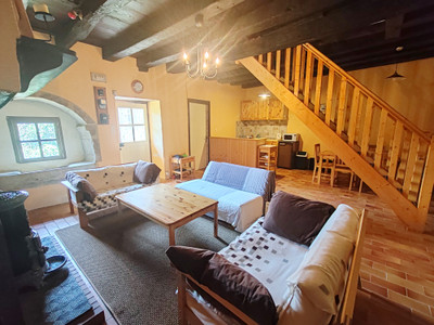 French property for sale in Saint-Estèphe, Dordogne - €82,500 - photo 2