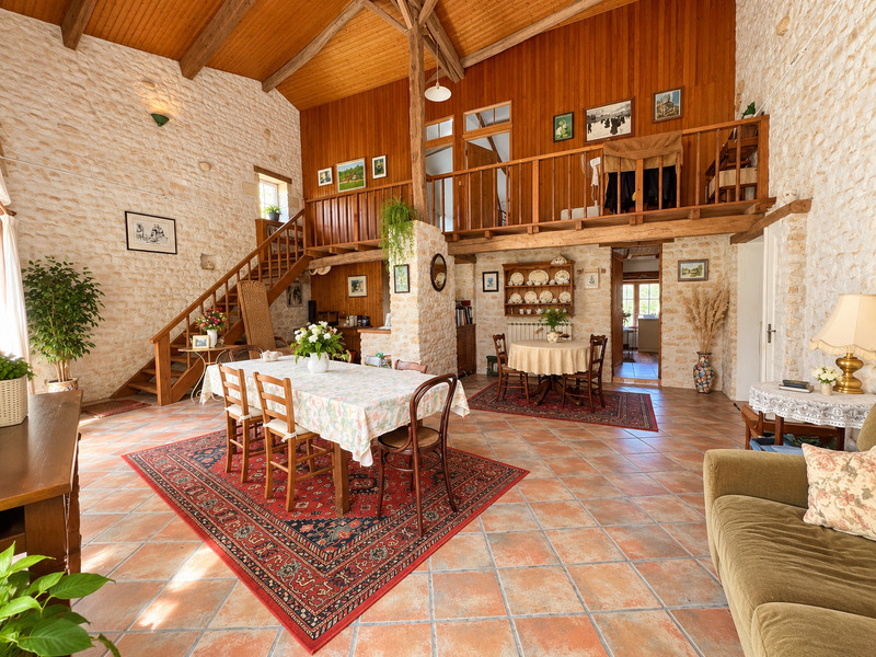 French property for sale in Archingeay, Charente-Maritime - €260,010 - photo 3