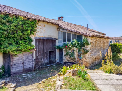 French property for sale in Champagné-le-Sec, Vienne - €145,000 - photo 3