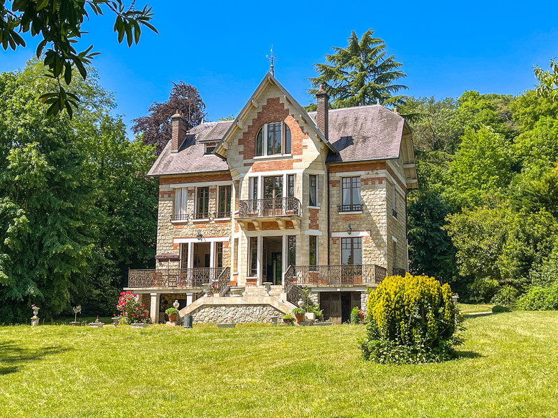 Maison à vendre à Parmain, Val-d'Oise - 1 945 000 € - photo 1