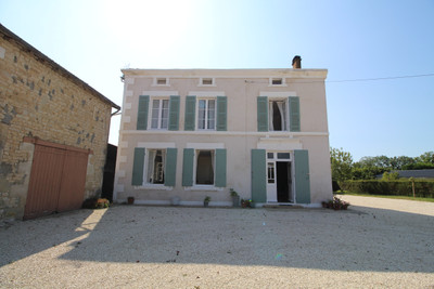 French property for sale in Paillé, Charente-Maritime - €270,600 - photo 11