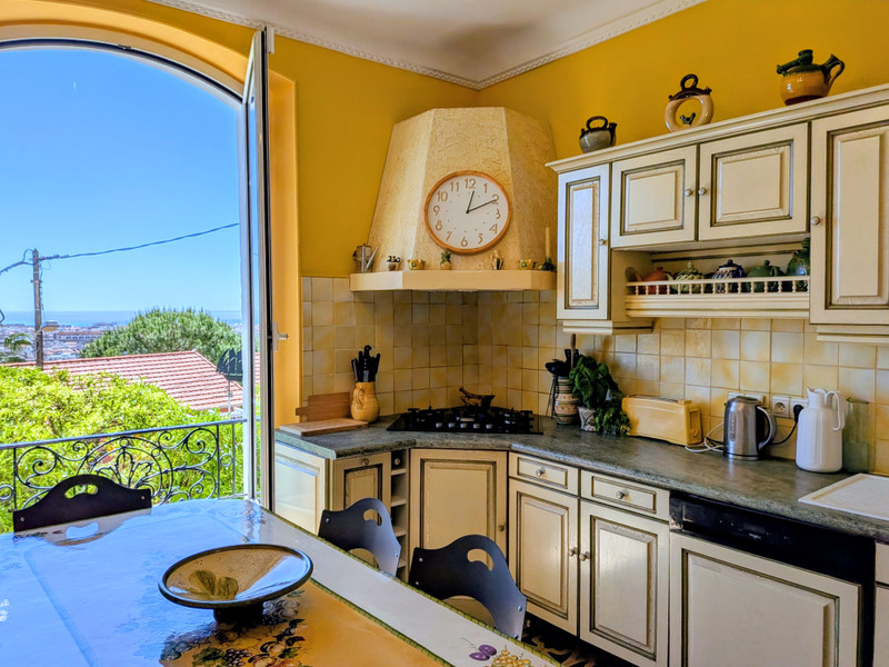 French property for sale in Nice, Alpes-Maritimes - €1,300,000 - photo 3