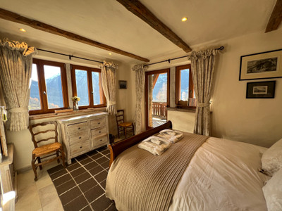 A beautiful traditional mountain chalet with majestic views over the Upper Tarentaise 