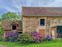 Maison à vendre à Beaubery, Saône-et-Loire - 246.000 € - photo 1