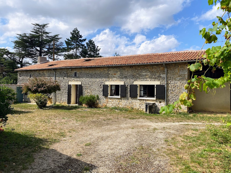Maison à Valence, Charente - photo 1