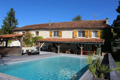 Maison à vendre à Nabinaud, Charente, Poitou-Charentes, avec Leggett Immobilier