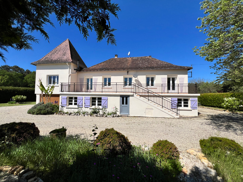 French property for sale in Négrondes, Dordogne - €256,800 - photo 2