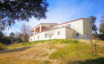 Maison à vendre à Saint-Jean-Pla-de-Corts, Pyrénées-Orientales, Languedoc-Roussillon, avec Leggett Immobilier