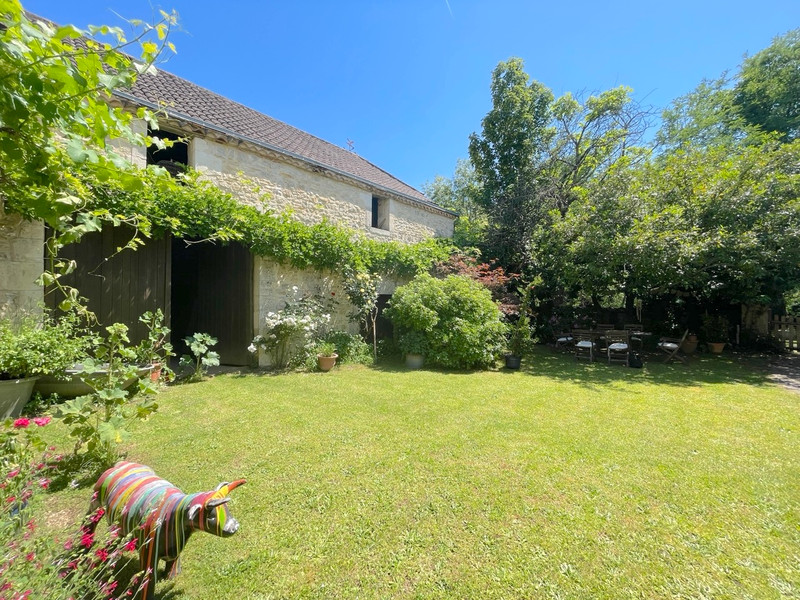 French property for sale in Cubjac-Auvézère-Val d'Ans, Dordogne - €375,000 - photo 2