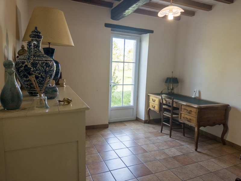 French property for sale in Esclottes, Lot-et-Garonne - €381,600 - photo 3