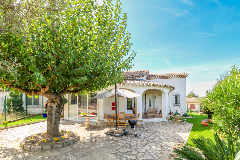 House for sale in Bellegarde Gard Between ARLES and NÎMES Lovely 2bed house in Provence