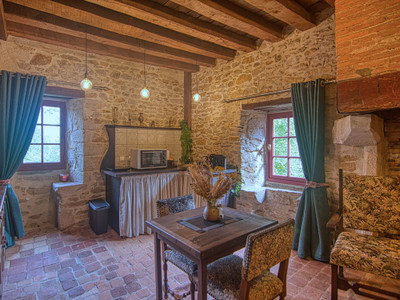 Become the next Custodian of a 14th Century Château