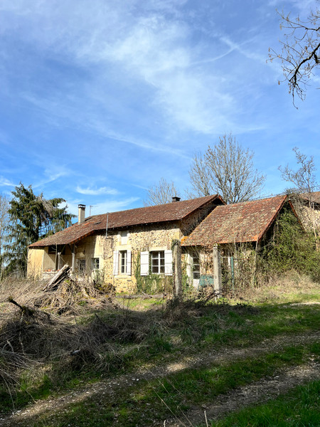 French property for sale in Thiviers, Dordogne - &#8364;424,000 - photo 2