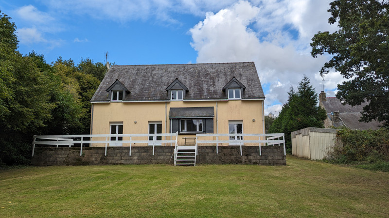 French property for sale in Langoëlan, Morbihan - €278,200 - photo 2
