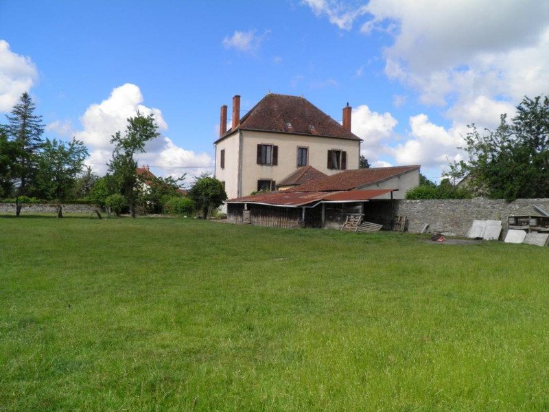 French property for sale in Lapeyrouse, Puy-de-Dôme - €258,000 - photo 9