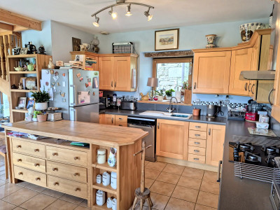 French property for sale in Loguivy-Plougras, Côtes-d'Armor - €662,500 - photo 9