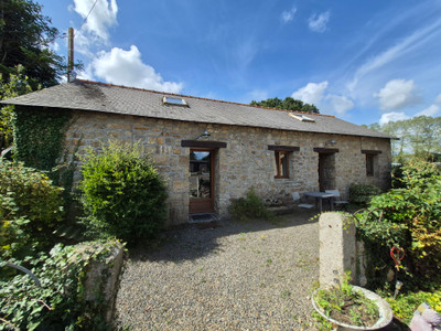 French property for sale in Saint-Agathon, Côtes-d'Armor - €550,000 - photo 2
