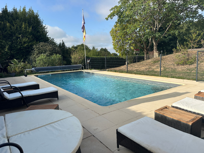French property for sale in Saint-Saud-Lacoussière, Dordogne - €283,550 - photo 3