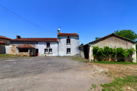 Maison à vendre à Montbron, Charente - 93.500 € - photo 14