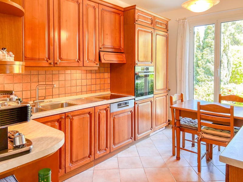 French property for sale in Villeneuve-Loubet, Alpes-Maritimes - €1,095,000 - photo 8