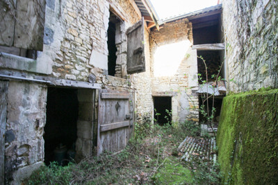French property for sale in Richelieu, Indre-et-Loire - €54,100 - photo 9