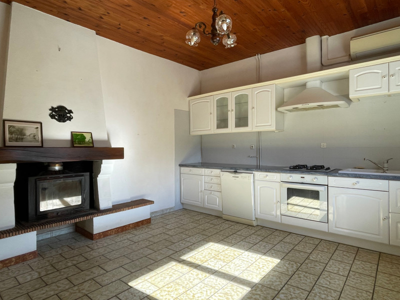 French property for sale in Marcillac-Lanville, Charente - €158,050 - photo 4
