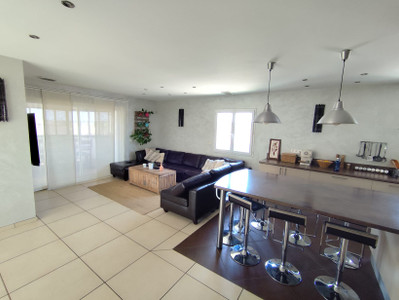 French property for sale in Villeveyrac, Hérault - €760,000 - photo 3