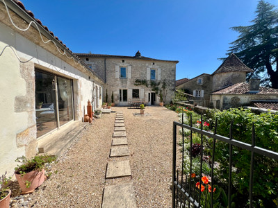 Maison à vendre à Rudeau-Ladosse, Dordogne, Aquitaine, avec Leggett Immobilier