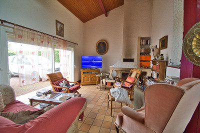French property for sale in Casseneuil, Lot-et-Garonne - €372,000 - photo 6