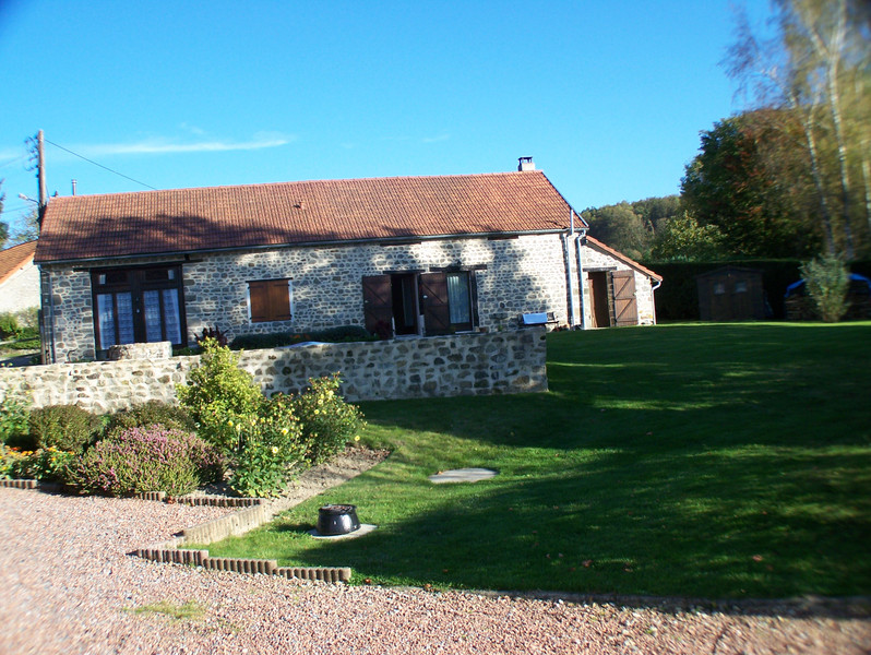 French property for sale in Bourganeuf, Creuse - &#8364;370,000 - photo 2