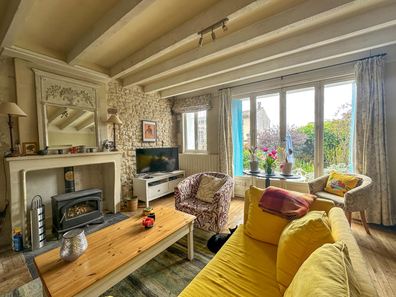 French property for sale in Beauvais-sur-Matha, Charente-Maritime - €299,600 - photo 6