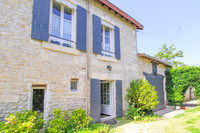 Maison à vendre à Saint-Jean-d'Angély, Charente-Maritime - 399 000 € - photo 1