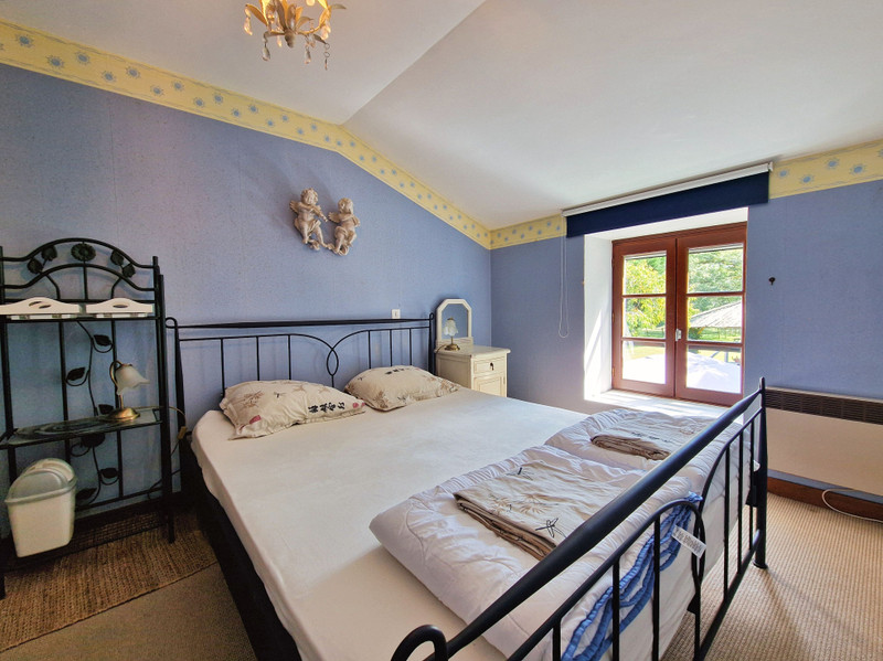 French property for sale in Épenède, Charente - €349,000 - photo 5
