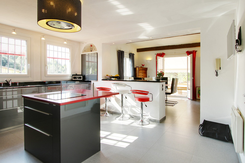French property for sale in La Gaude, Alpes-Maritimes - €1,199,000 - photo 8