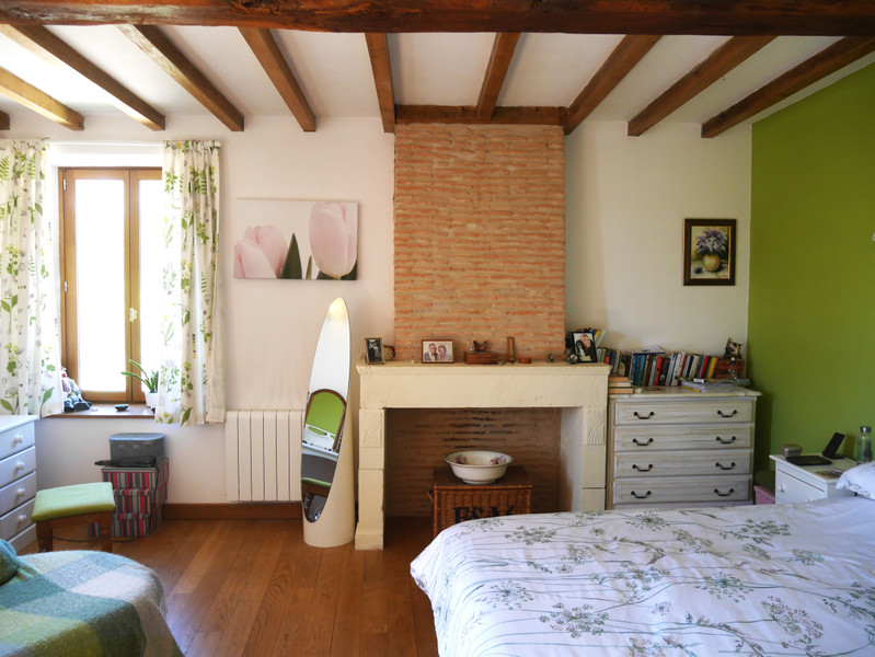 French property for sale in Teyjat, Dordogne - €299,999 - photo 8