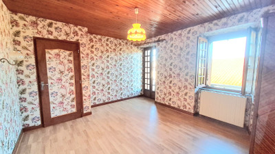 French property for sale in Étagnac, Charente - €99,000 - photo 2