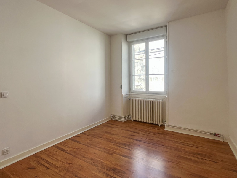 French property for sale in Ruffec, Charente - €159,950 - photo 5