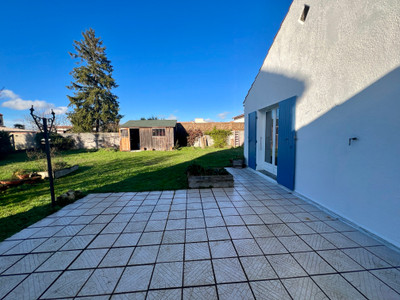 French property for sale in Pont-l'Abbé-d'Arnoult, Charente-Maritime - €299,600 - photo 9