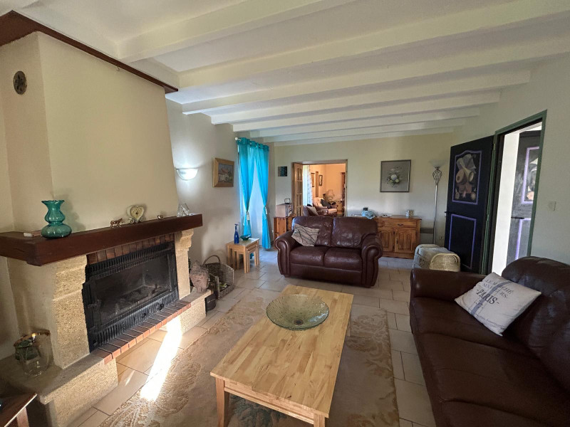 French property for sale in Saint-Quentin-de-Chalais, Charente - €182,000 - photo 3